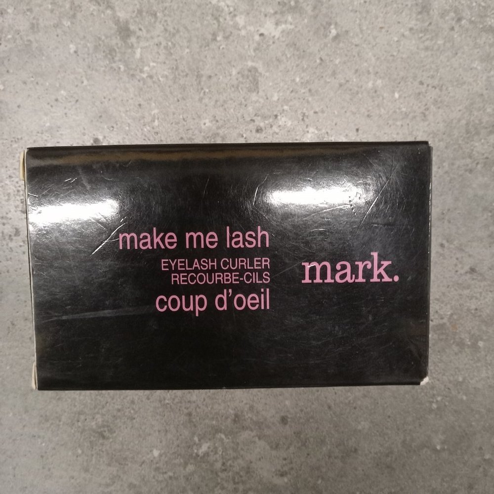 Vintage MARK Make me Lash Eyelash Curler with Extra Pad